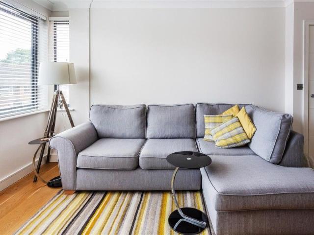 Apartment for rent in Woking, Surrey