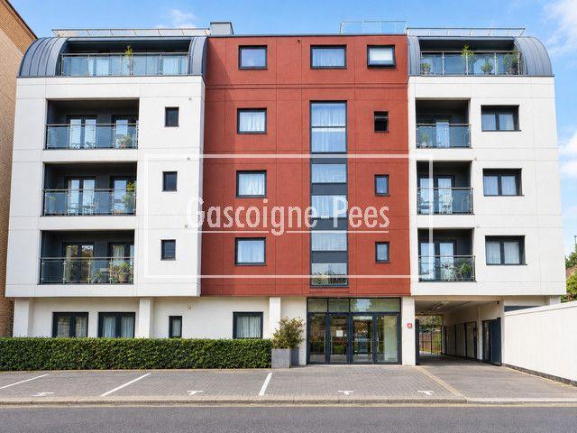 Apartment for rent in West Byfleet, Woking