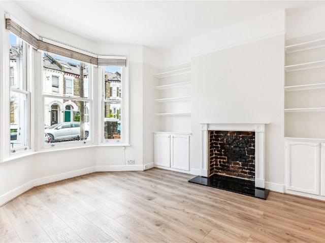 Apartment for rent in Clapham Junction, Greater London