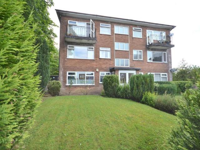 Apartment for rent in Whitefield, Bury