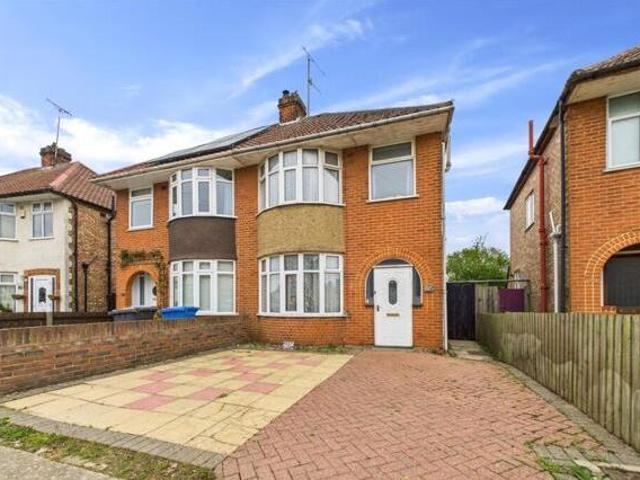 House for sale in Key Street, Suffolk