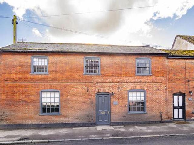 House for sale in Chelmondiston, Suffolk