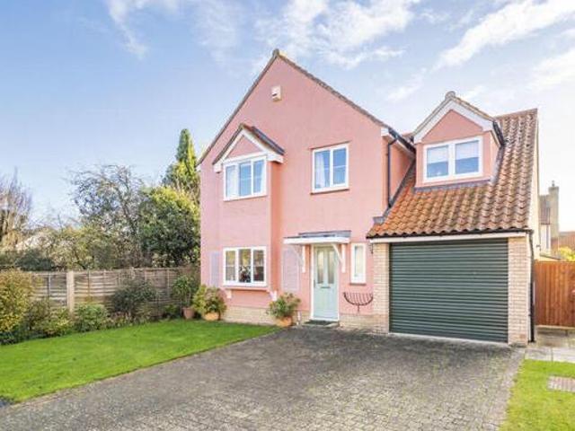 House for sale in Chelmondiston, Suffolk
