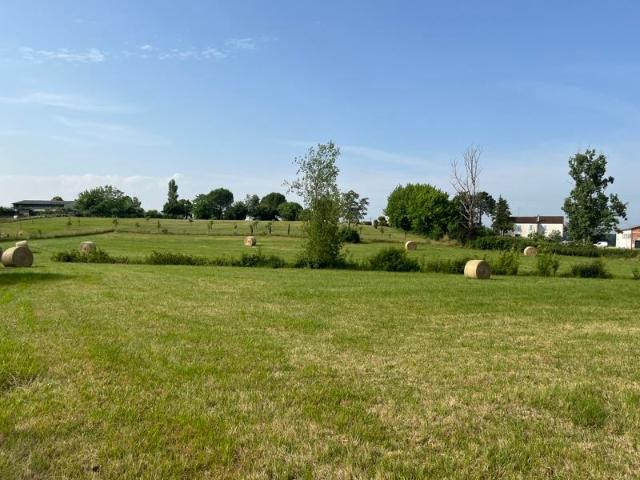 Terrain vente à Lavergne