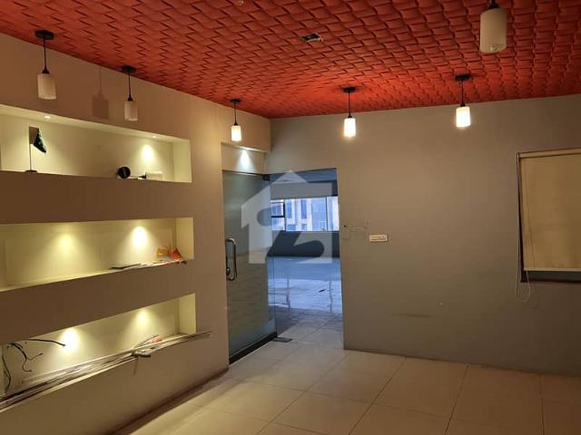 Office for rent in Faisalabad, Islamabad Capital Territory