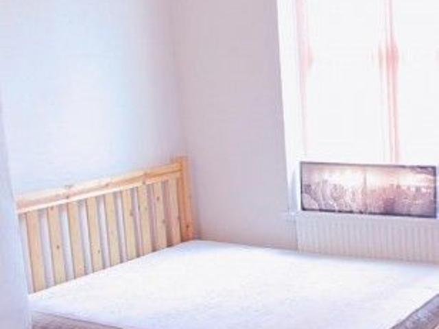 Room for rent in Hillhouse, Huddersfield