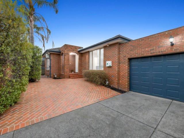Townhouse for sale in Camerons Creek, Victoria