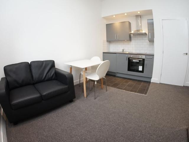 Studio for rent in Little Germany, West Yorkshire