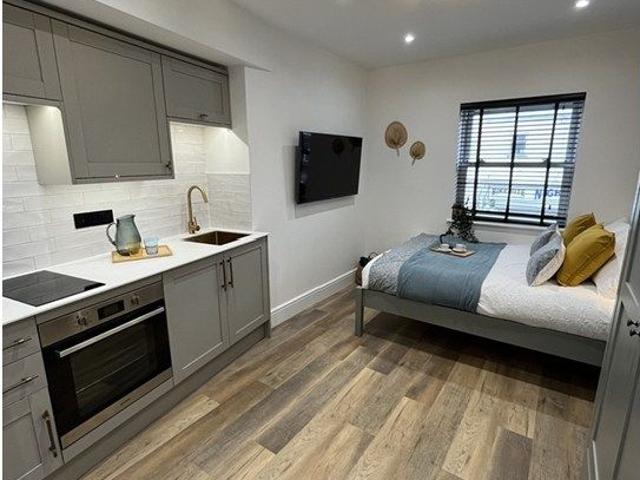 Room for rent in New Bilton