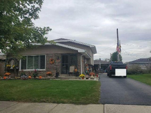 House for sale in Crestwood, Cook County