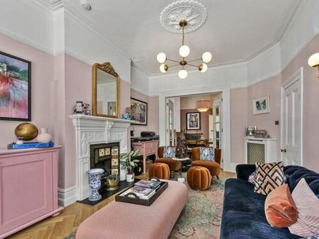 House for sale in Brentford End, Greater London