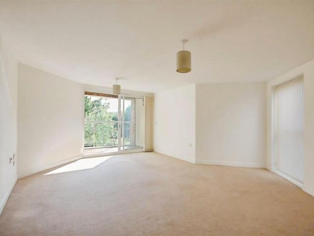 Apartment for rent in The Image, Pouchen End