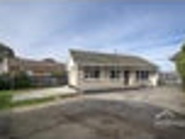 House for sale in Linwood