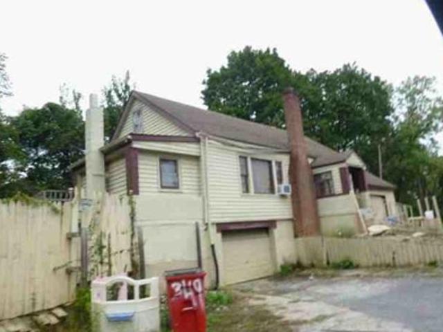 House for sale in Falling Waters, West Virginia
