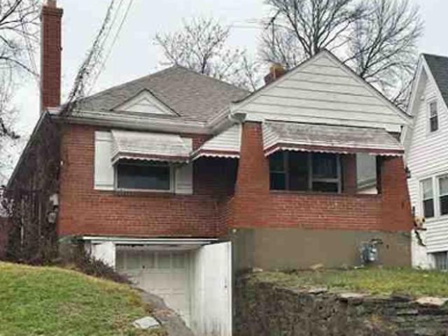 House for sale in Roselawn, Ohio