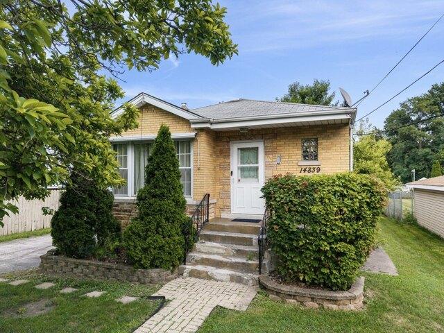 House for sale in Midlothian, Illinois