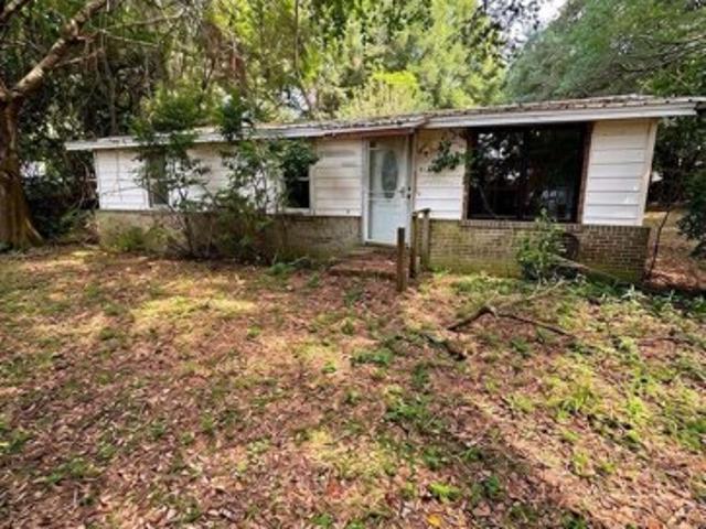House for sale in Pace, Florida