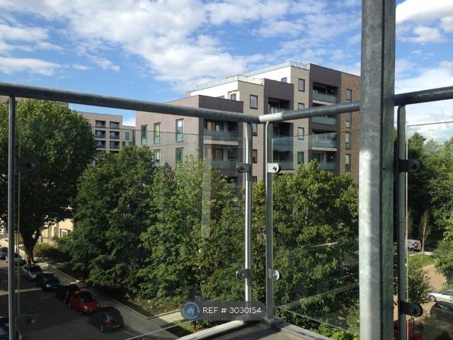 Room for rent in London Borough of Ealing, Greater London