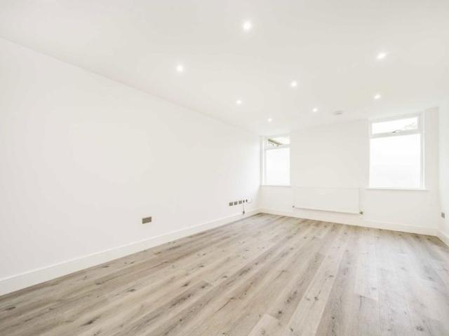 Apartment for rent in London Borough of Hounslow, Greater London