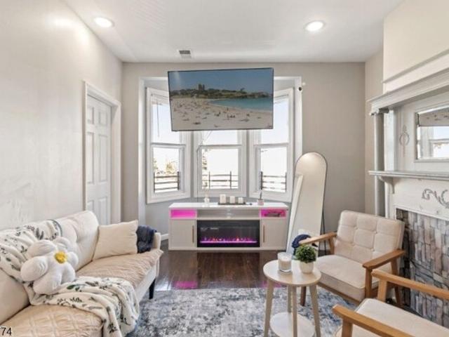 House for sale in Bloomfield, New Jersey