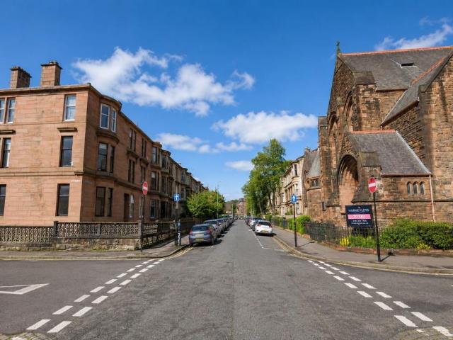 Apartment for rent in Dowanhill, Scotland