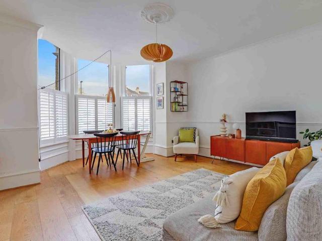 Apartment for rent in Upper Sydenham, Greater London
