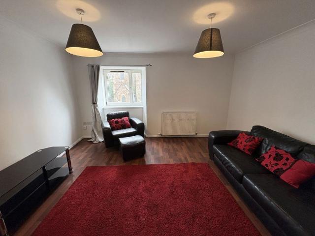 Townhouse for rent in Hilltown, Scotland