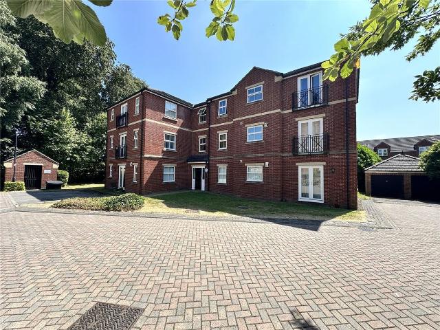 Apartment for rent in Moor Allerton, West Yorkshire