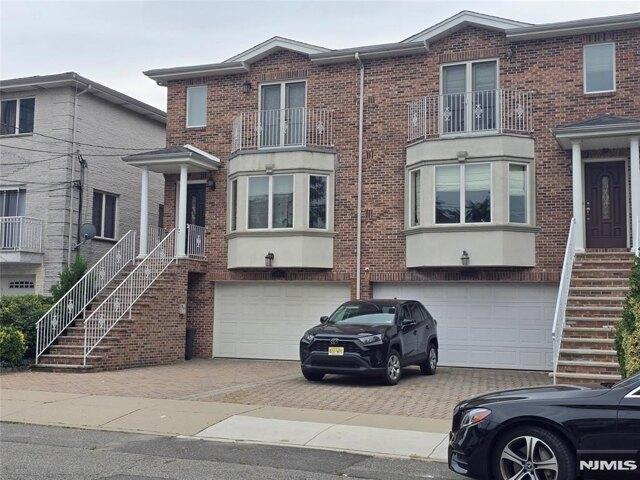 House for sale in Cliffside Park, New Jersey