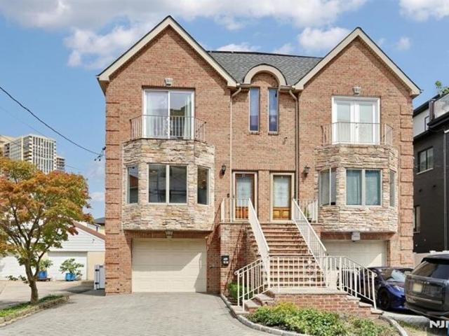 House for sale in Cliffside Park, New Jersey