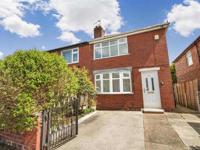 Apartment for rent in Westleigh, Wigan