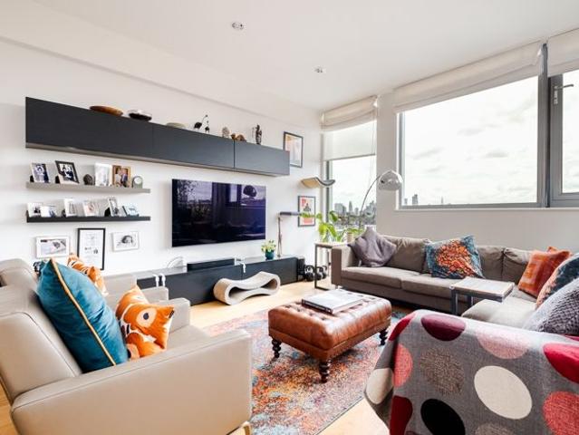 Apartment for rent in Highbury, Greater London