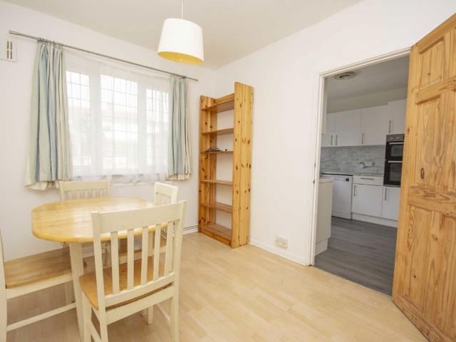 House for rent in Hendon Central, Greater London