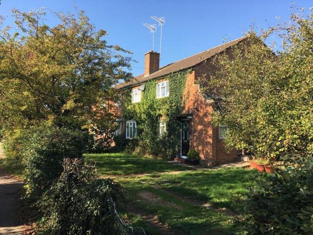 Apartment for rent in Chalfont St. Peter, Denham