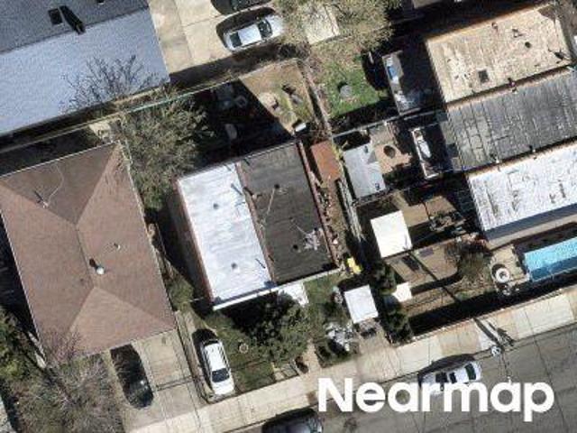 House for sale in The Bronx, Arverne