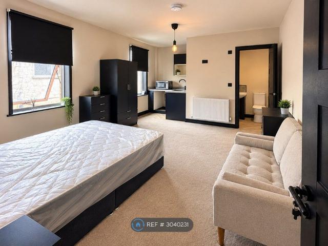 Room for rent in Potters Corner, East Midlands