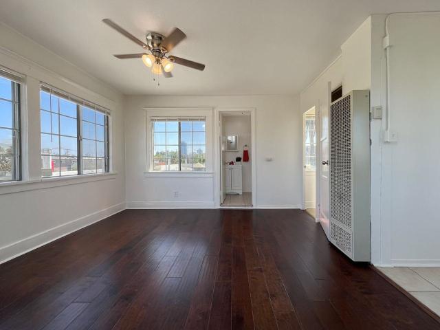 Apartment for rent in Long Beach, California