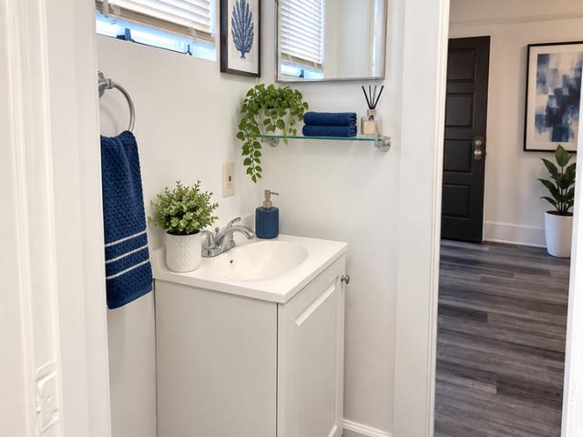 Apartment for rent in Long Beach, California
