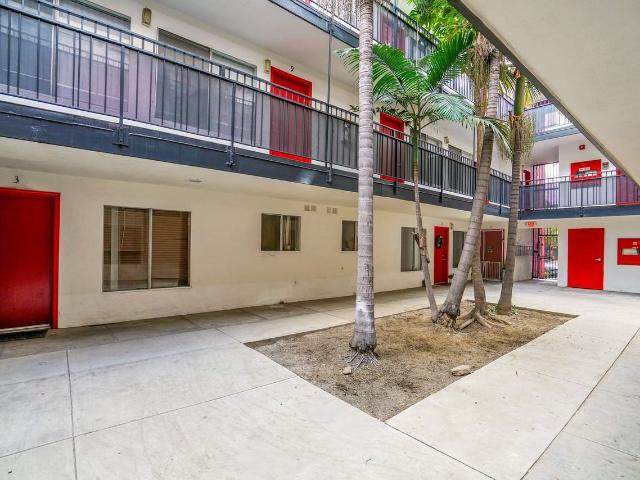 Apartment for rent in Long Beach, California