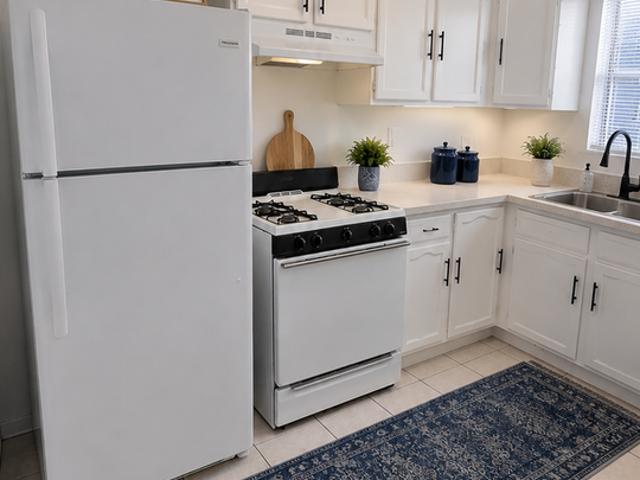 Apartment for rent in Long Beach, California