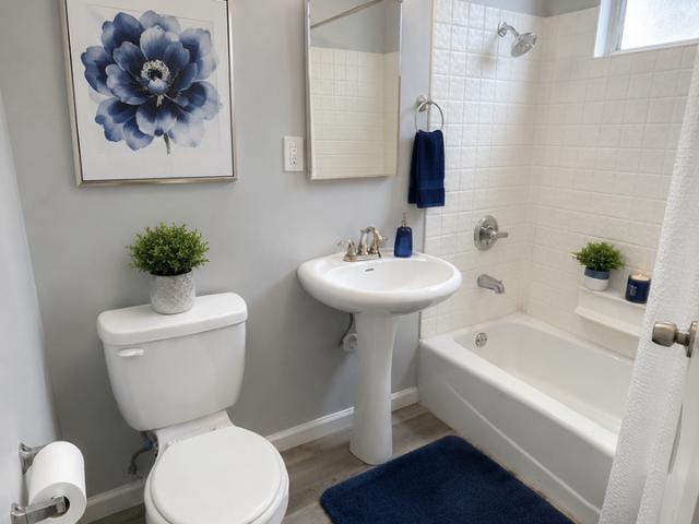 Apartment for rent in Long Beach, California