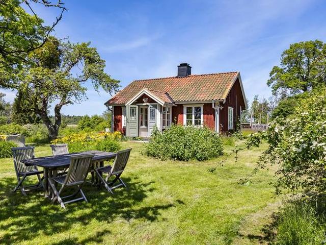 Bostad till salu i Bro, Stockholm