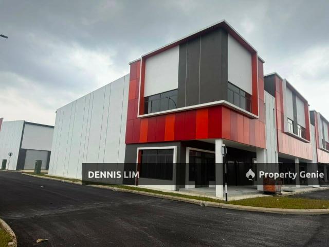 Warehouse for rent in Seksyen 8, Bandar Puncak Alam