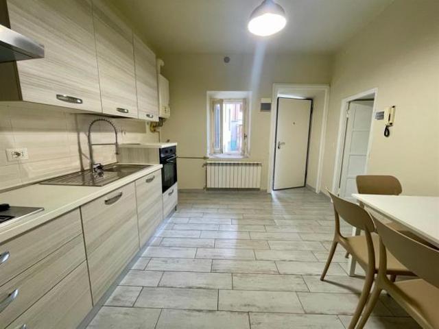 Appartamento in affitto a Albizzate, Lombardia