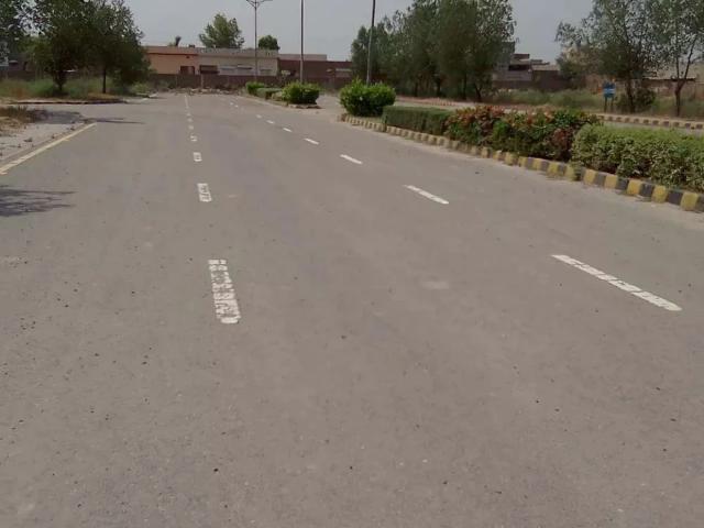 Land for sale in Naz Town, لاہور ڈویژن