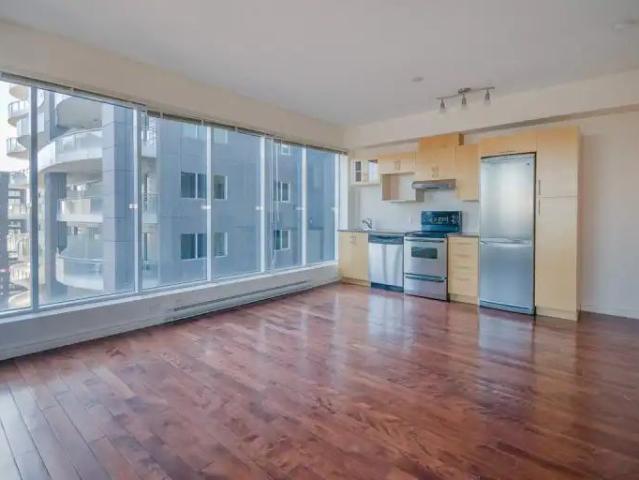 Apartment for rent in Mont-royal, Quebec