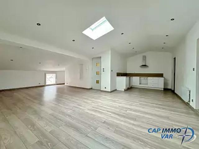 Appartement vente à Arrondissement de Toulon, Le Beausset