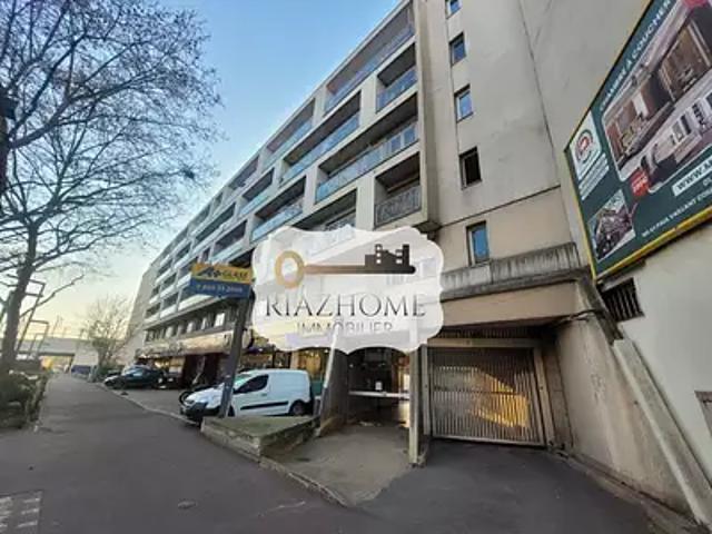 Garage vente à Le Raincy, Le Bourget