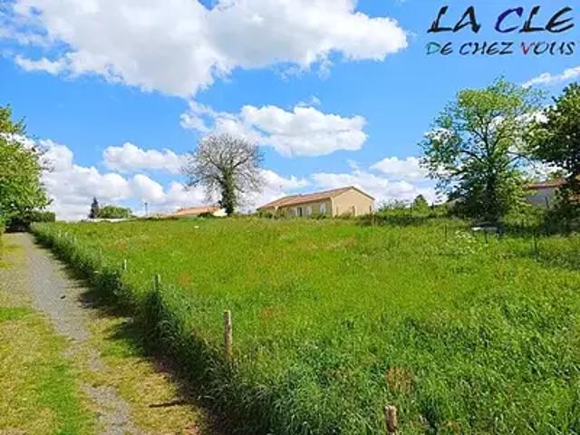 Terrain vente à Parthenay, Le Busseau