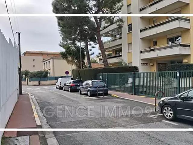 Garage vente à Grasse, Le Cannet